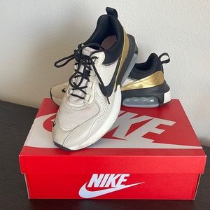 Nike Air Max Verona - Womens 10